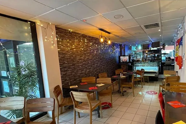 Fonds de commerce restauration rapide à Mandelieu-la-Napoule avec terrasse 