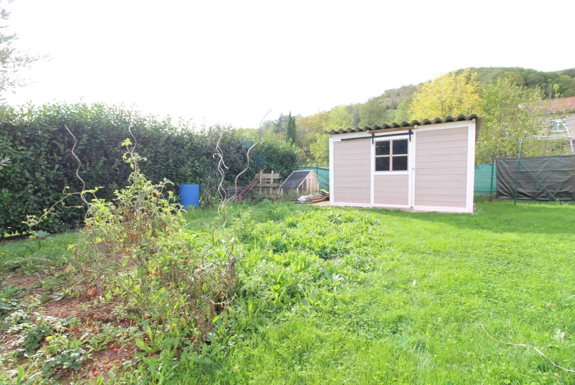 Villa T4 de 2013 avec garage, terrasse et prestations haut de gamme à Vabres l'Abbaye 