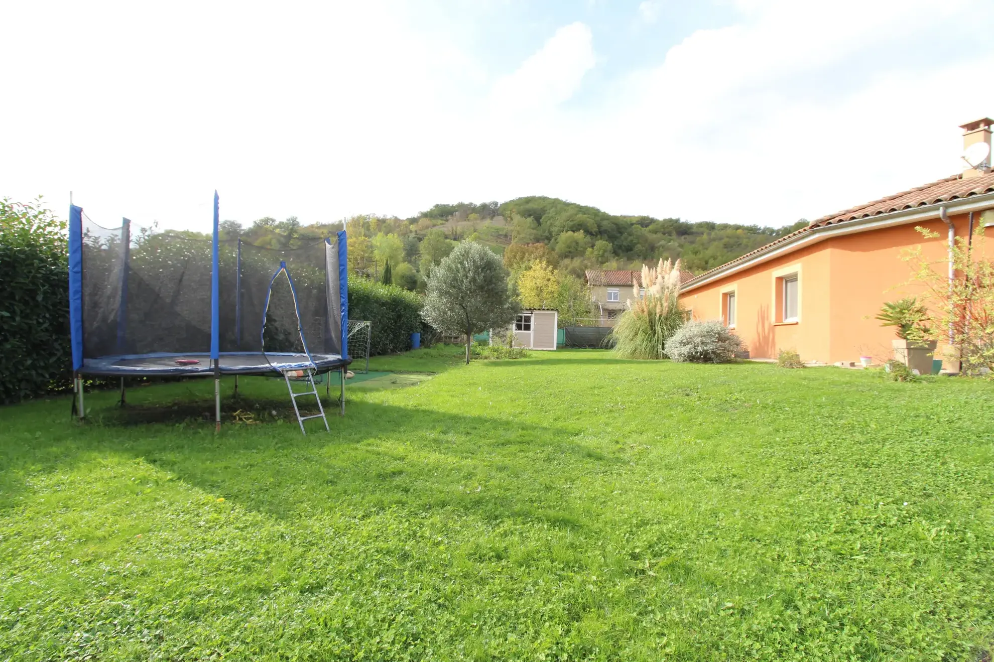 Villa T4 de 2013 avec garage, terrasse et prestations haut de gamme à Vabres l'Abbaye 