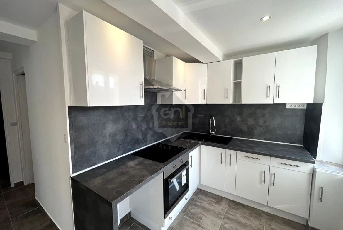 Appartement T4 rénové de 70 m² avec terrasse à Gonfaron 