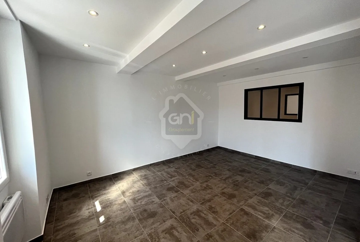 Appartement T4 rénové de 70 m² avec terrasse à Gonfaron 