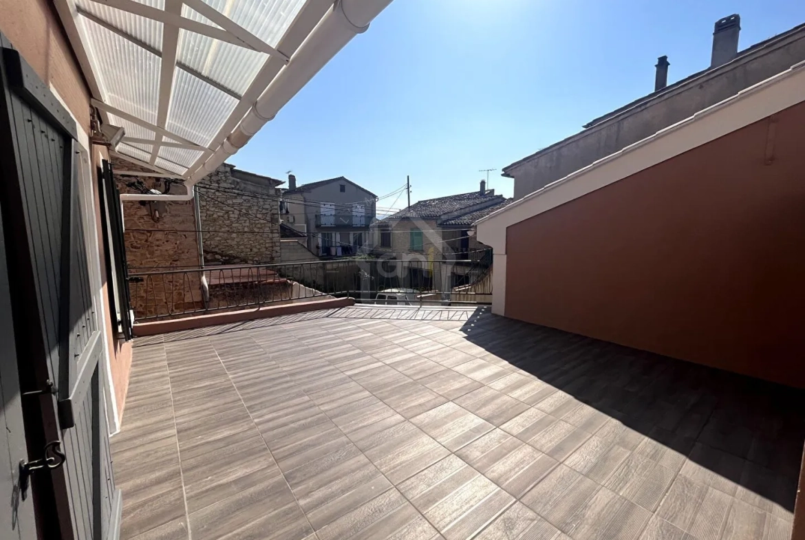Appartement T4 rénové de 70 m² avec terrasse à Gonfaron 