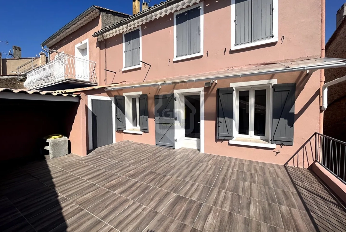 Appartement T4 rénové de 70 m² avec terrasse à Gonfaron 
