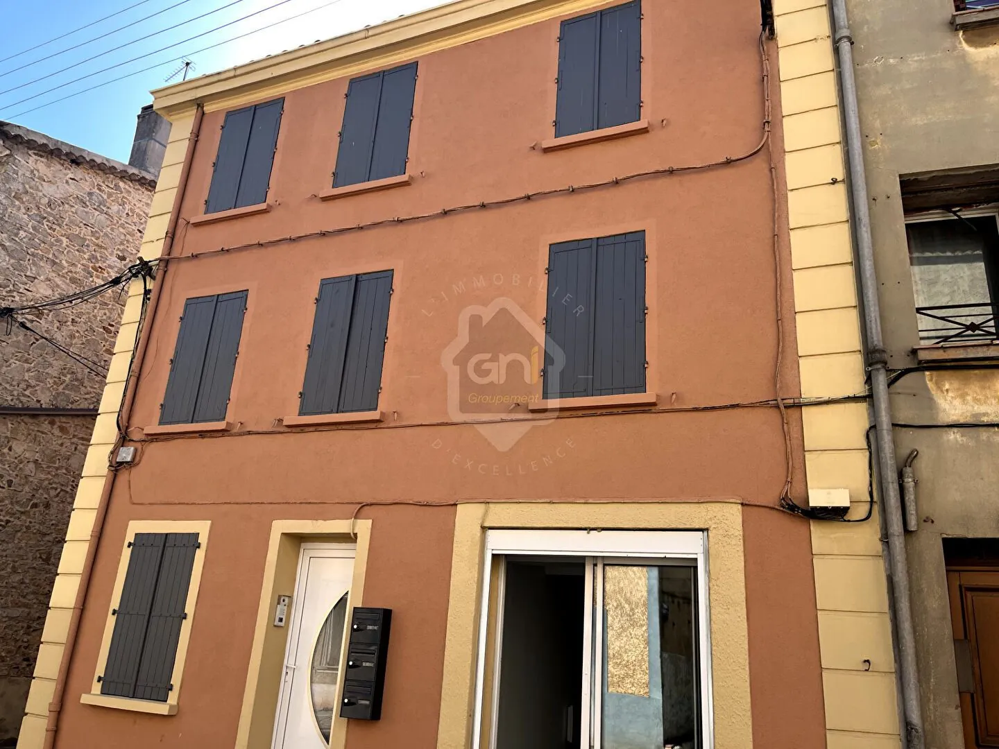 Appartement T4 rénové de 70 m² avec terrasse à Gonfaron 