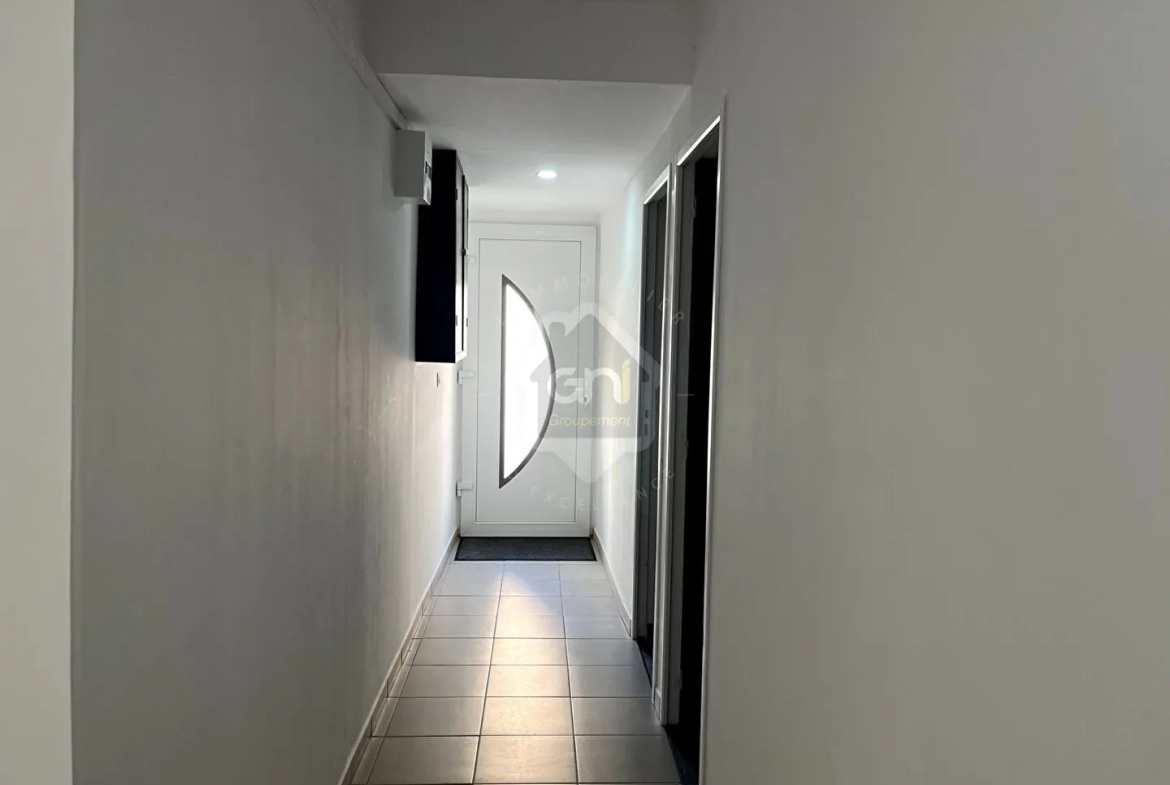 Appartement T4 rénové de 70 m² avec terrasse à Gonfaron 