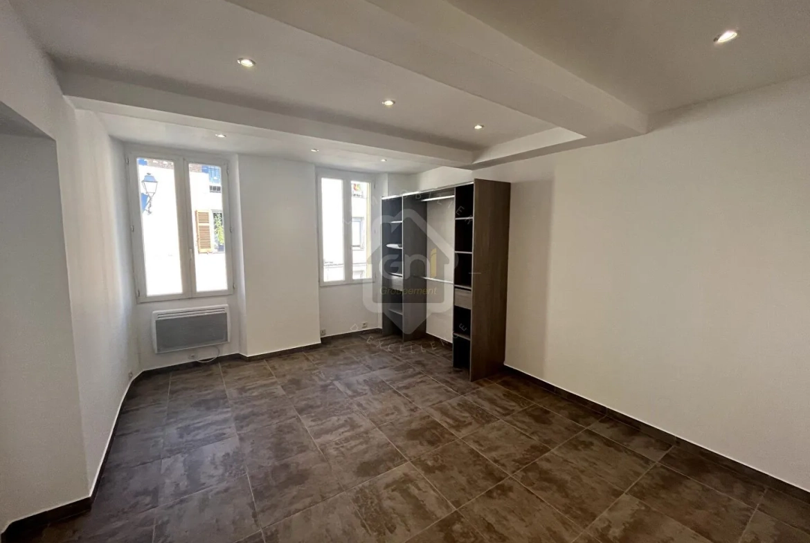 Appartement T4 rénové de 70 m² avec terrasse à Gonfaron 