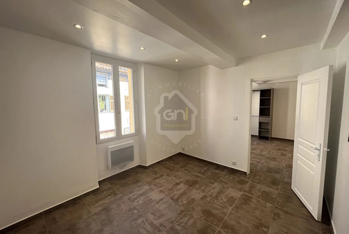 Appartement T4 rénové de 70 m² avec terrasse à Gonfaron 