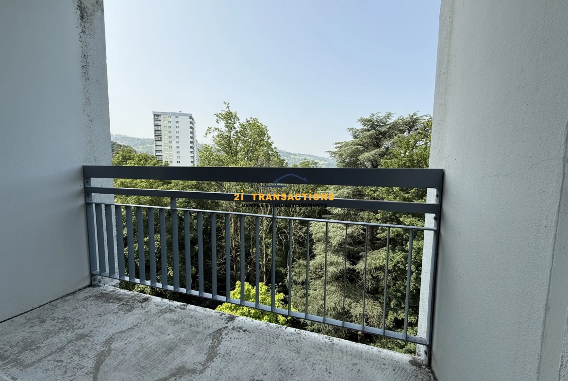 Superbe appartement T1 meublé avec balcon à vendre à Saint-Étienne 