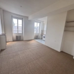 Appartement 2 pièces à vendre à Vic-sur-Aisne - Centre-ville, parking inclus