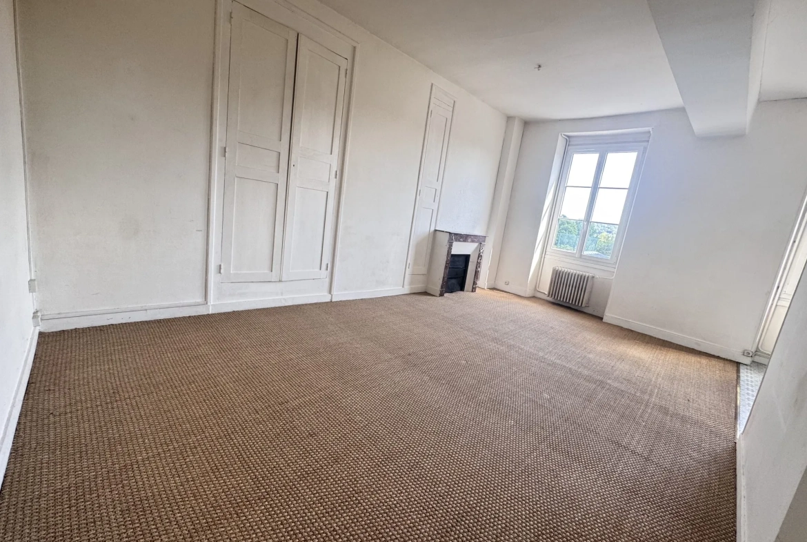 Appartement 2 pièces à vendre à Vic-sur-Aisne - Centre-ville, parking inclus 