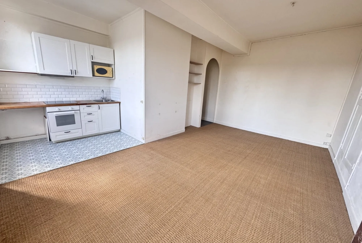 Appartement 2 pièces à vendre à Vic-sur-Aisne - Centre-ville, parking inclus 