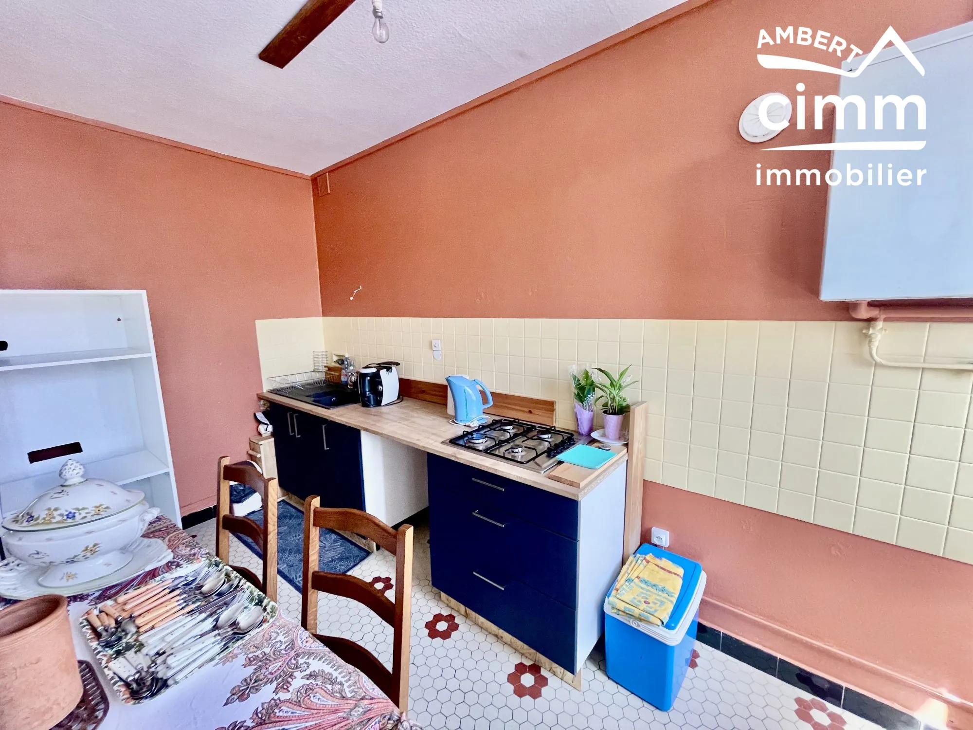 Appartement T3 à Ambert à rafraîchir, 2 chambres, prix attractif 48 000 € 