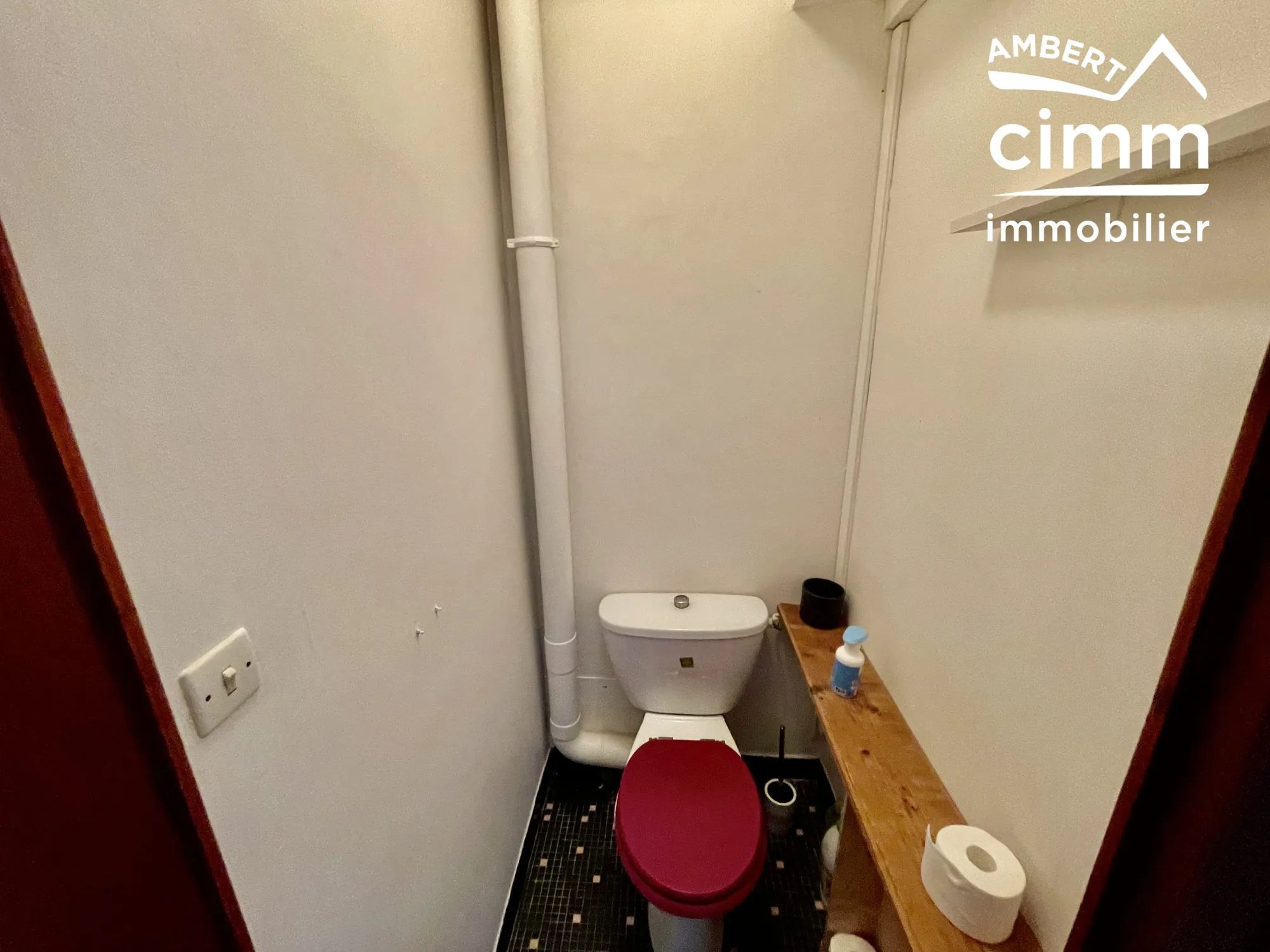 Appartement T3 à Ambert à rafraîchir, 2 chambres, prix attractif 48 000 € 