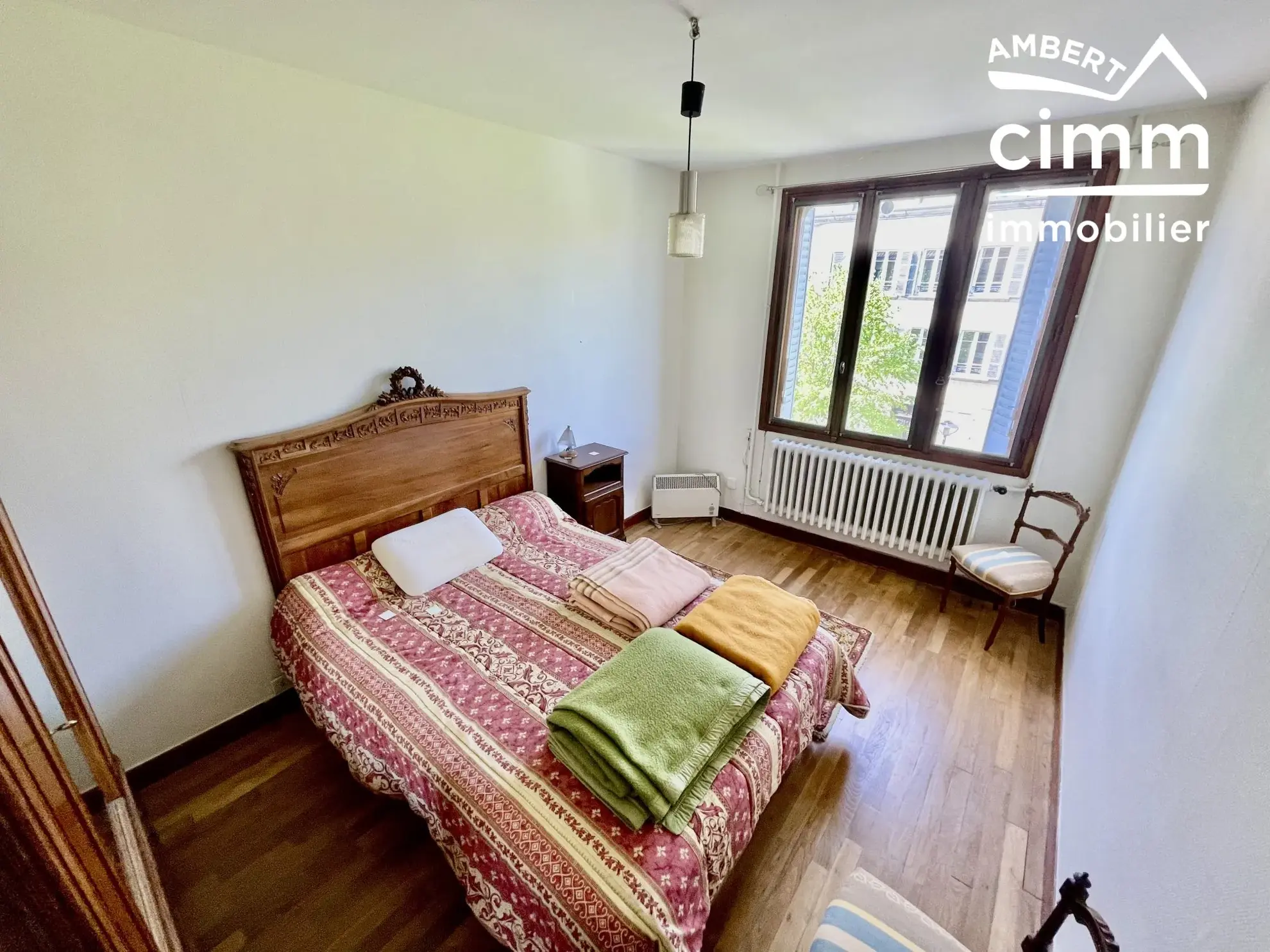 Appartement T3 à Ambert à rafraîchir, 2 chambres, prix attractif 48 000 € 