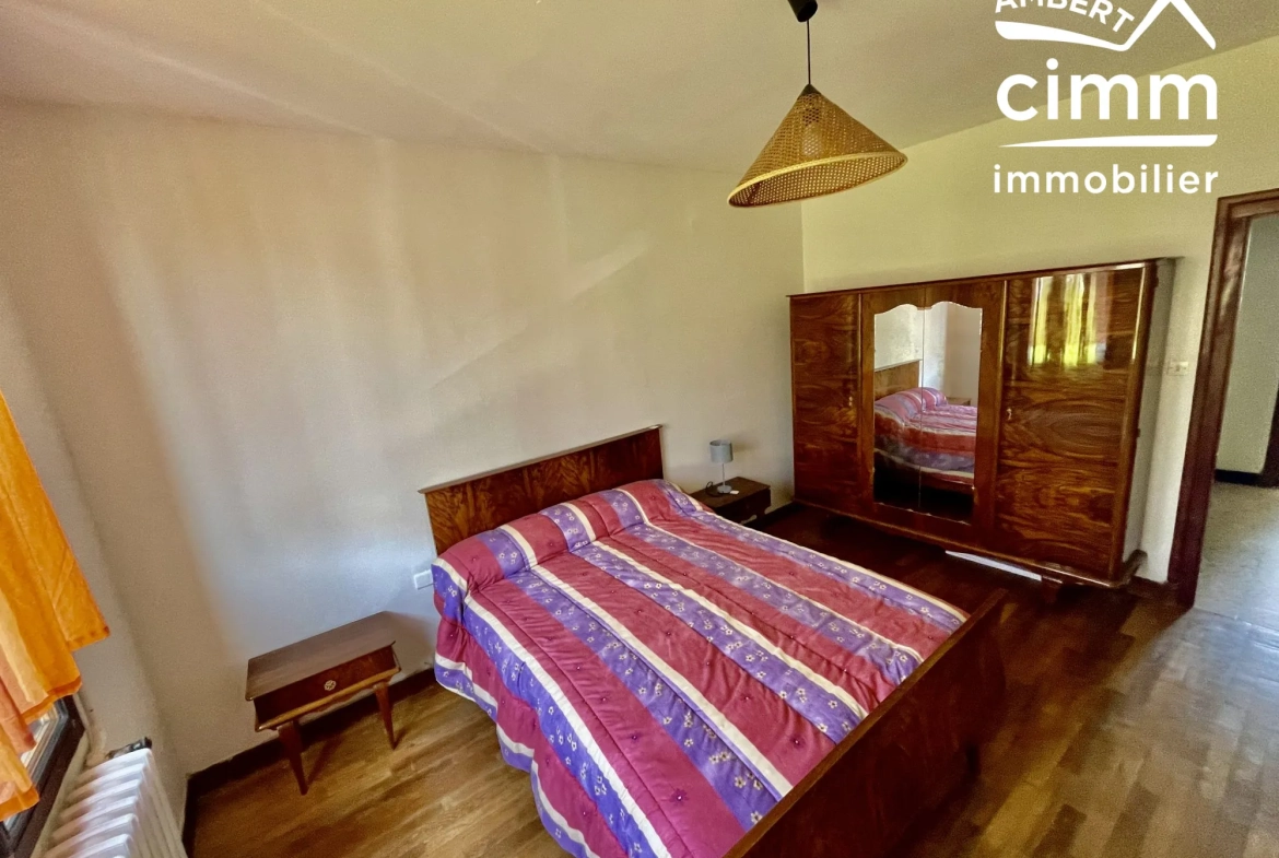Appartement T3 à Ambert à rafraîchir, 2 chambres, prix attractif 48 000 € 
