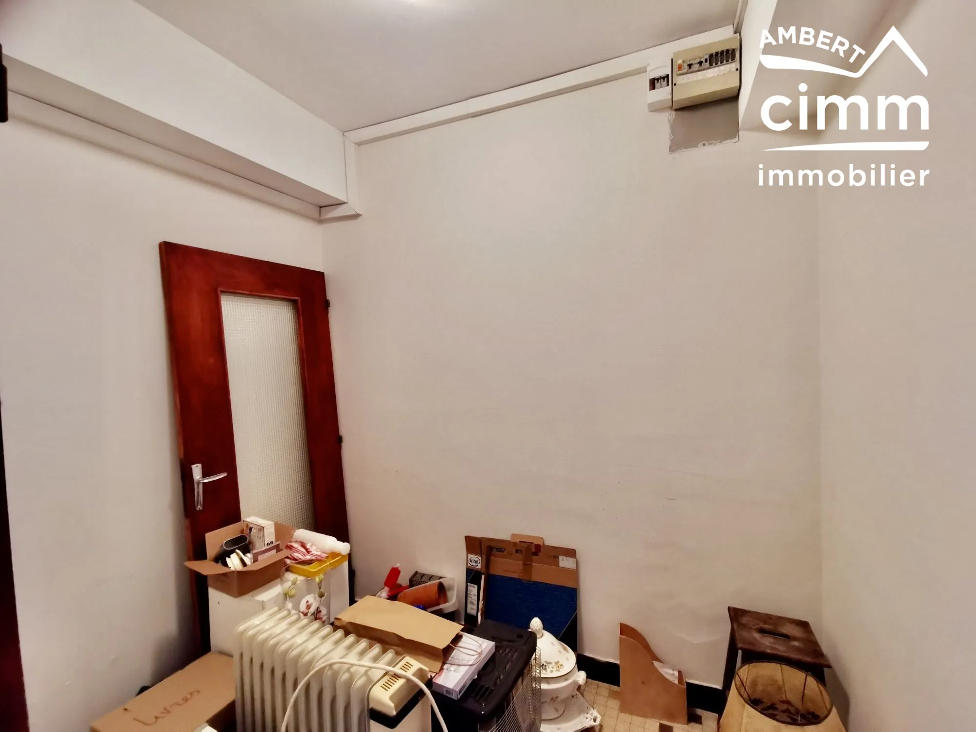 Appartement T3 à Ambert à rafraîchir, 2 chambres, prix attractif 48 000 € 