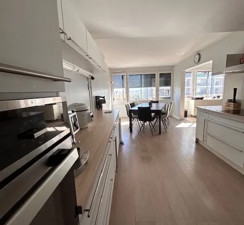 Appartement duplex à vendre à Saint-Étienne secteur Bergson – 144 m² lumineux avec vue