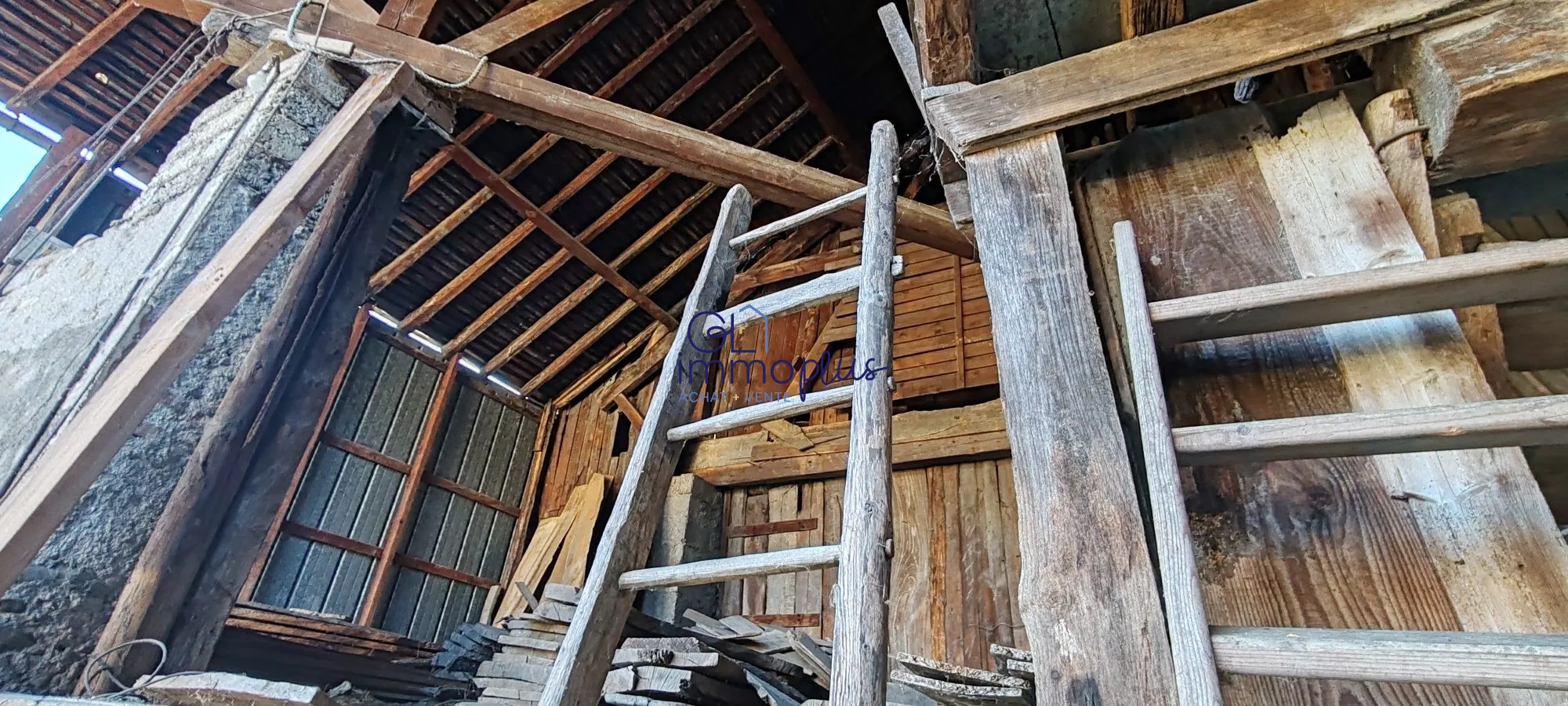 Grange à rénover à Gilly-sur-Isère - Projet immobilier ou résidentiel 