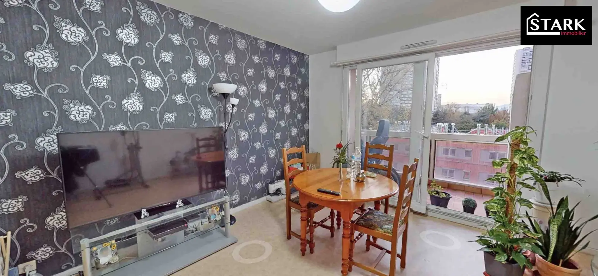 Appartement 4 pièces avec balcon à Mulhouse, proche commodités 