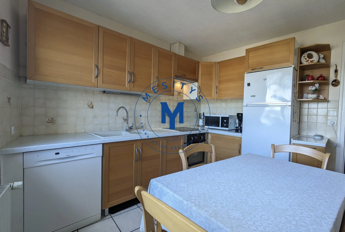 Charmante maison à Firminy avec terrasse et potentiel d'aménagement 