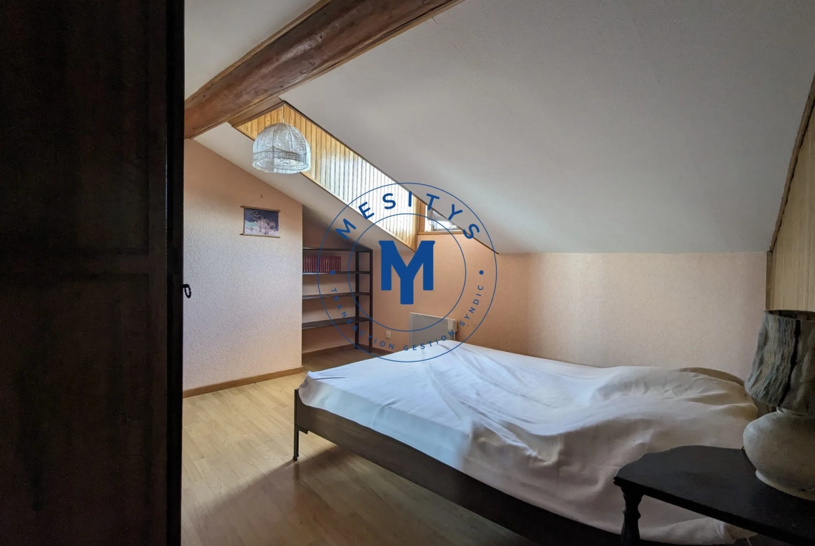 Charmante maison à Firminy avec terrasse et potentiel d'aménagement 