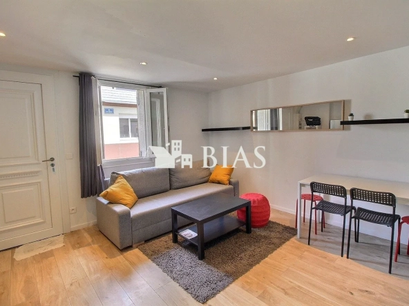 À vendre à Le Petit-Quevilly : Triplex meublé de 60 m² en parfait état pour investisseur