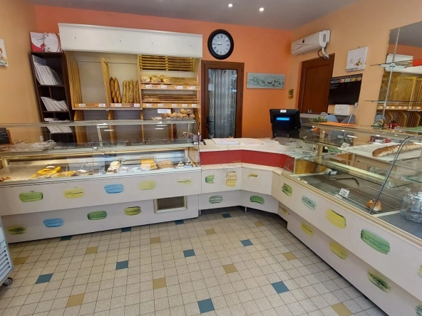 À vendre fonds et murs d'une boulangerie réputée à Montval-sur-Loir