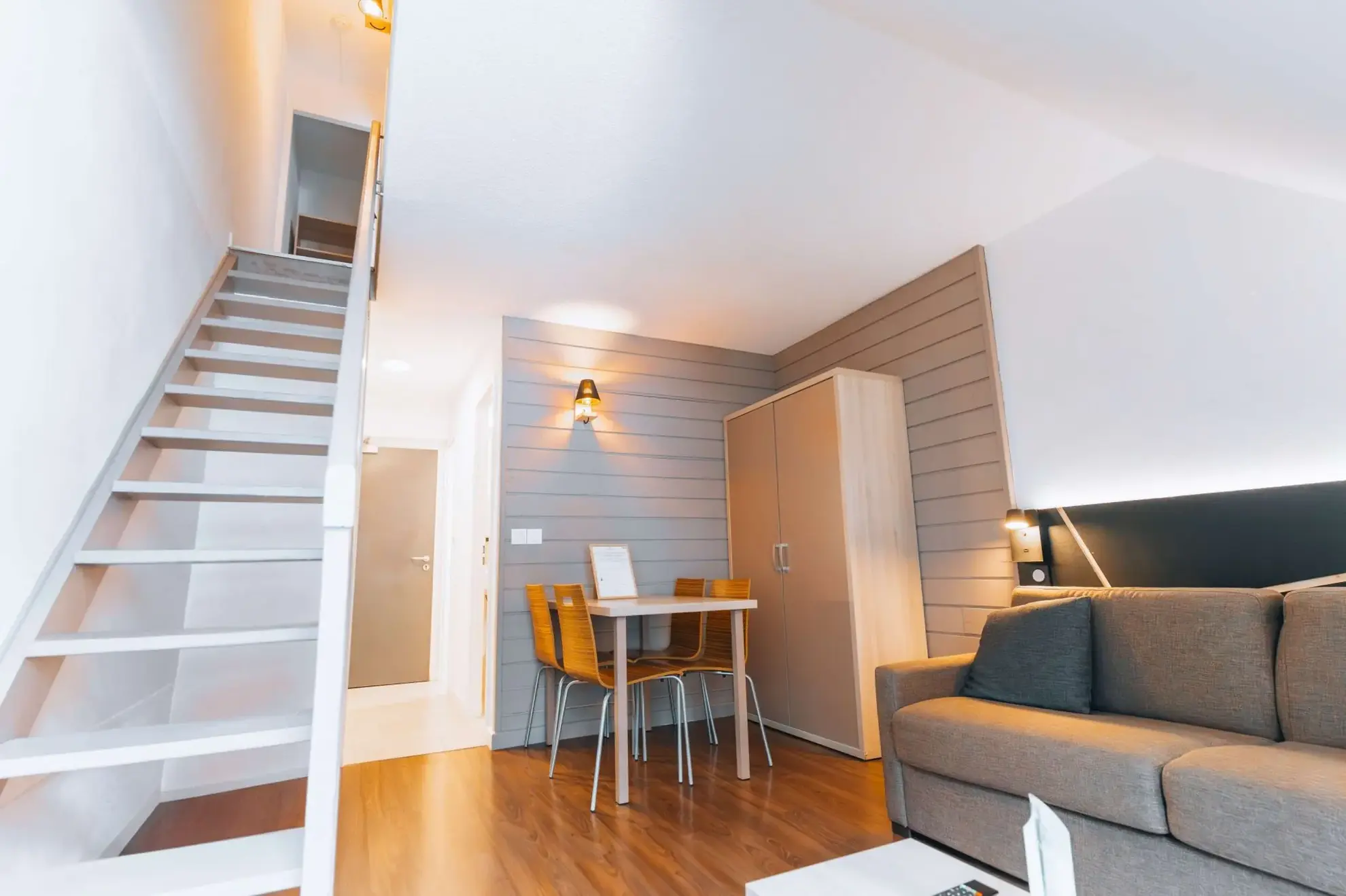 Appartement Duplex Meublé à Cauterets avec Loyers Sécurisés 