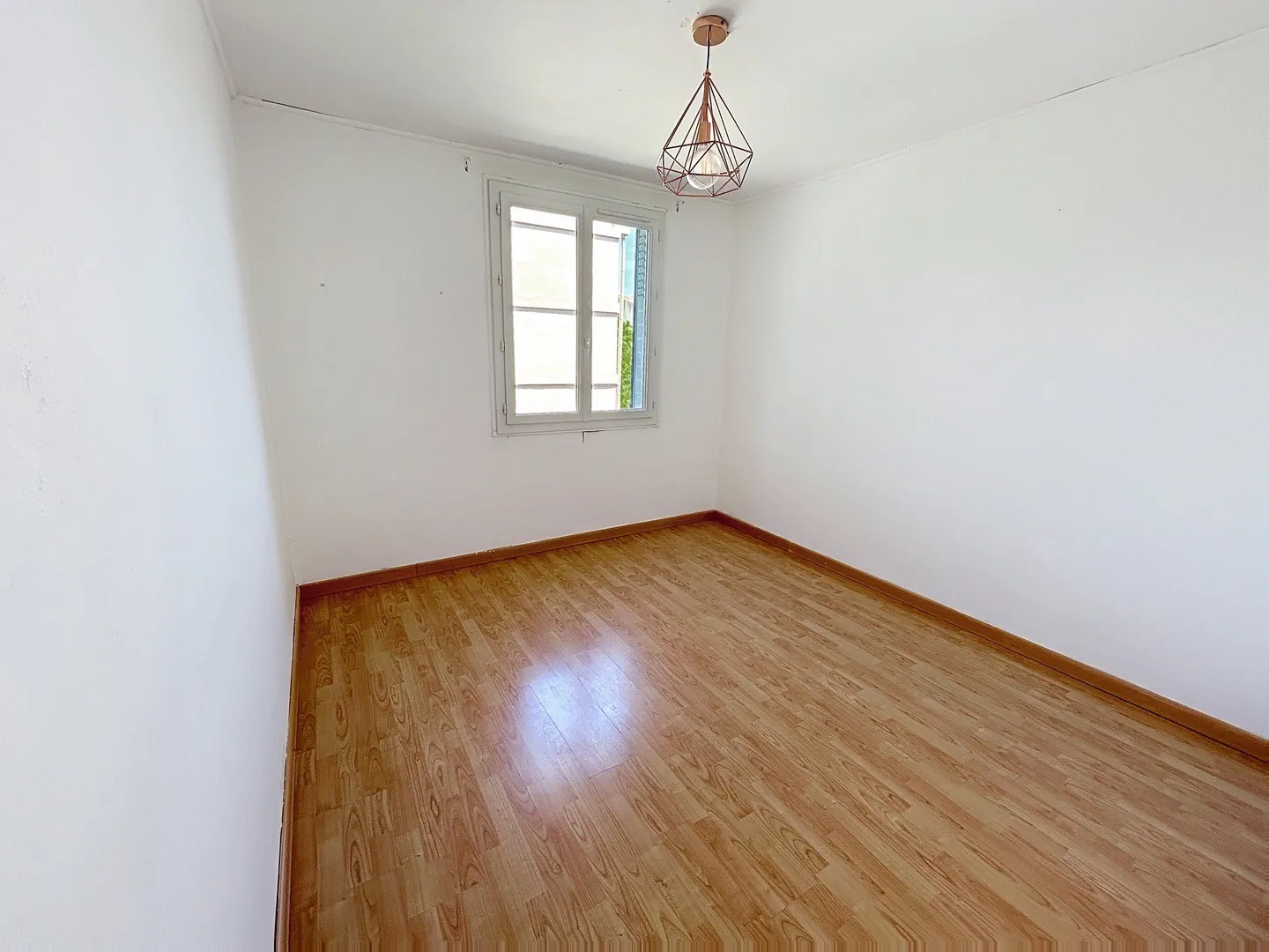Appartement lumineux de 73m² avec balcon à Pertuis - Idéal premier achat ou investissement 