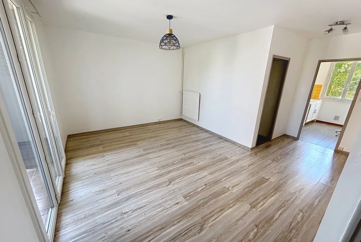 Appartement lumineux de 73m² avec balcon à Pertuis - Idéal premier achat ou investissement 