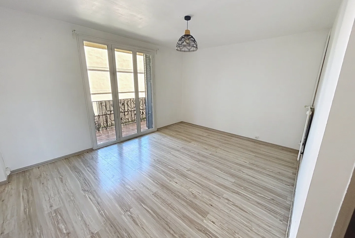 Appartement lumineux de 73m² avec balcon à Pertuis - Idéal premier achat ou investissement 