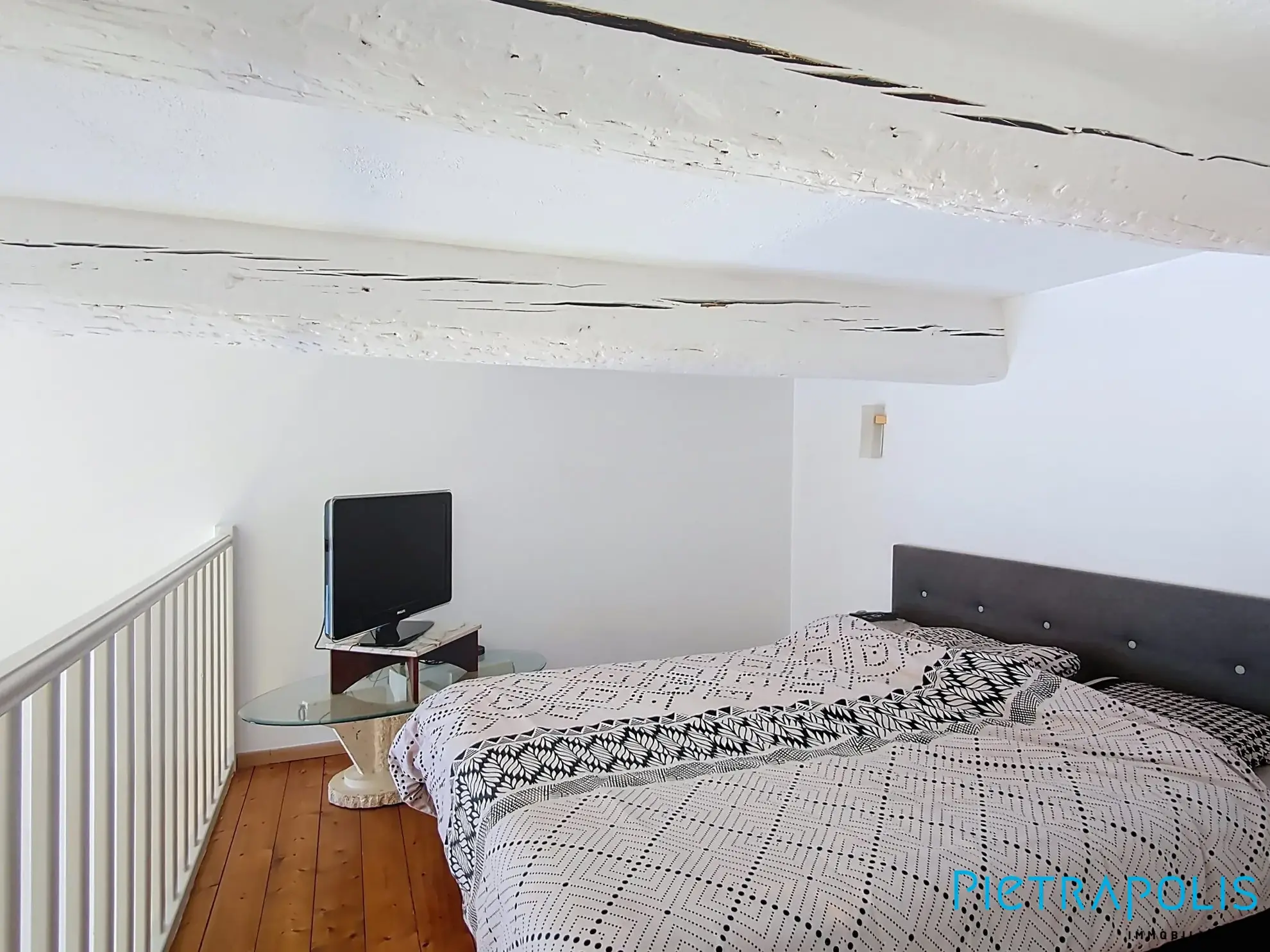 Appartement T2 Mezzanine rénové à Mèze - Investissement locatif sécurisé 