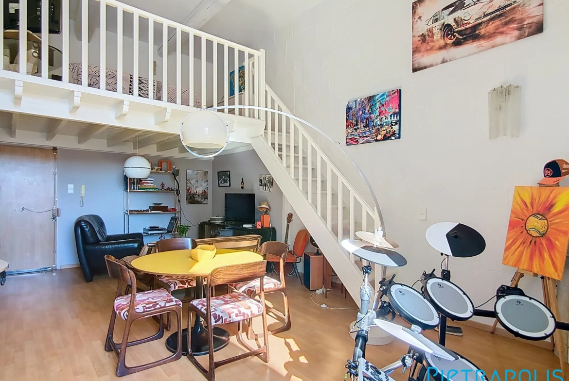 Appartement T2 Mezzanine rénové à Mèze - Investissement locatif sécurisé 