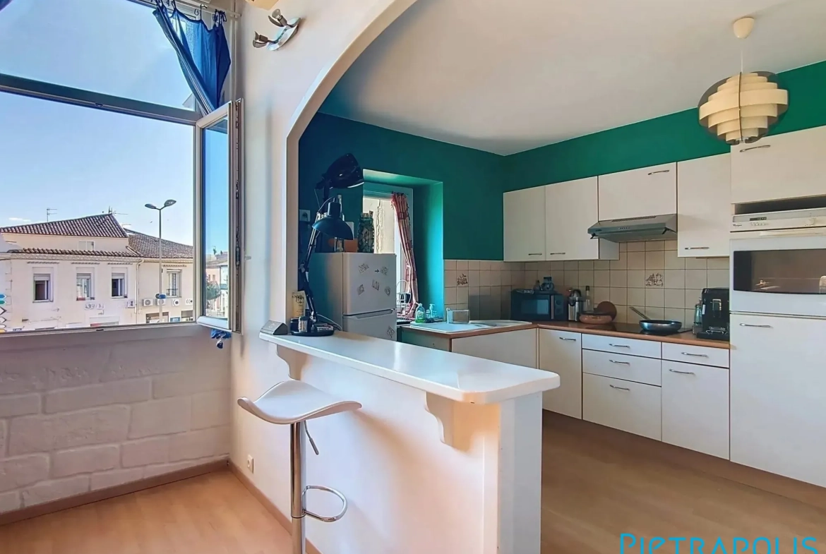 Appartement T2 Mezzanine rénové à Mèze - Investissement locatif sécurisé 