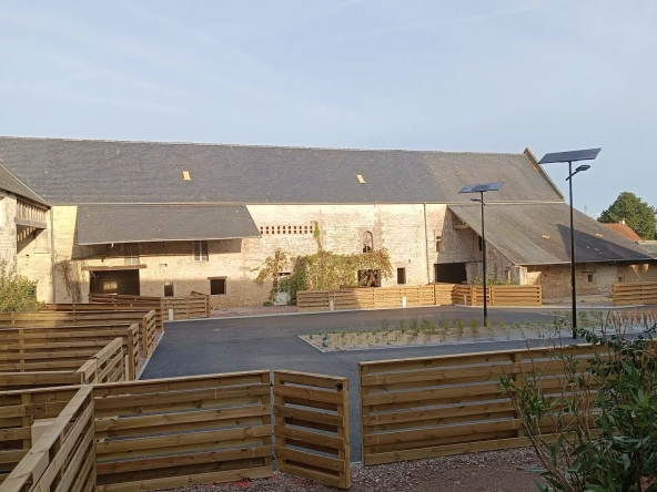 Lot de 3 granges à rénover dans un corps de ferme à Moulins-en-Bessin