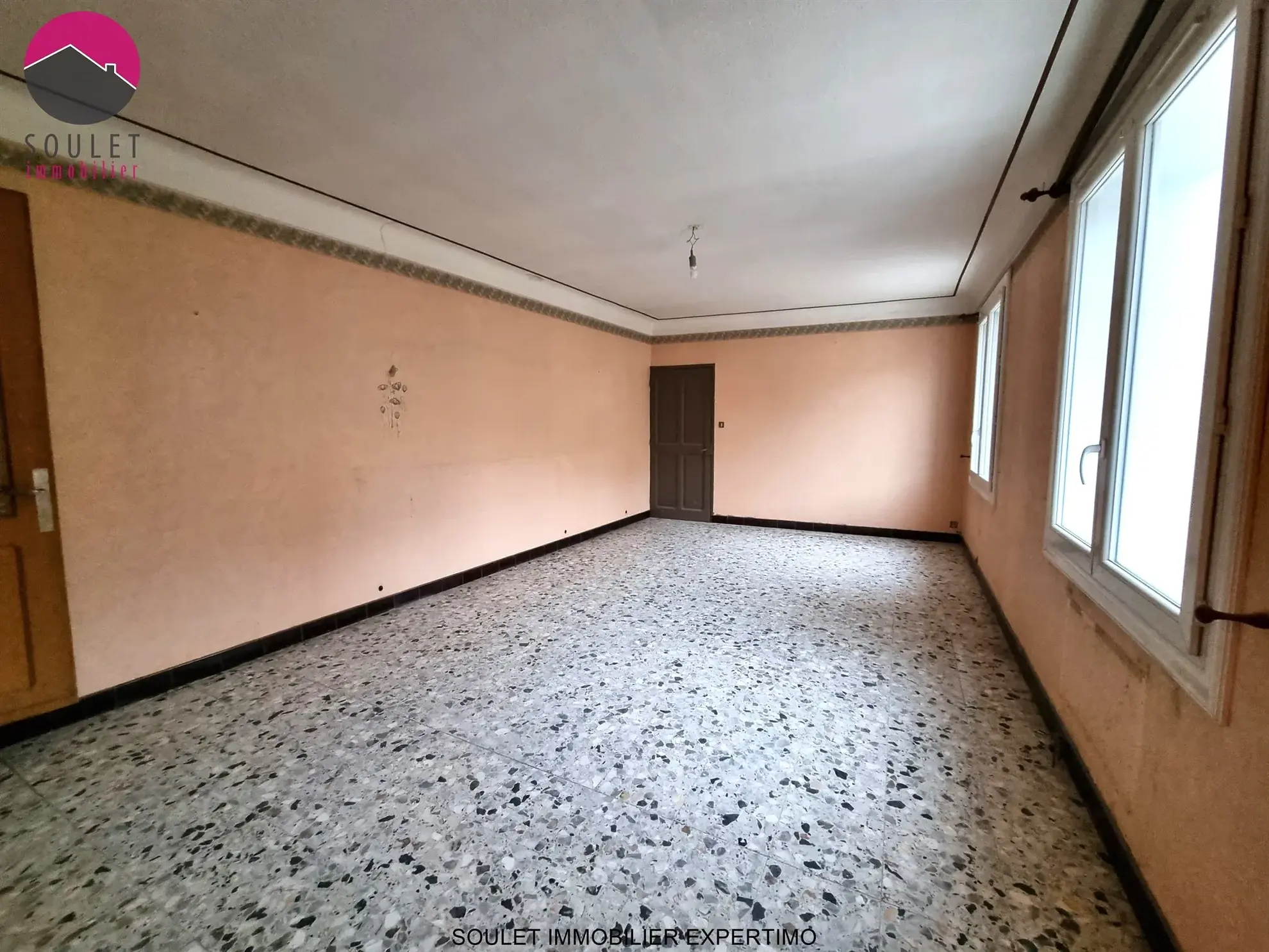 Maison de village à rénover de 90 m² à Mormoiron - Opportunité d'investissement 