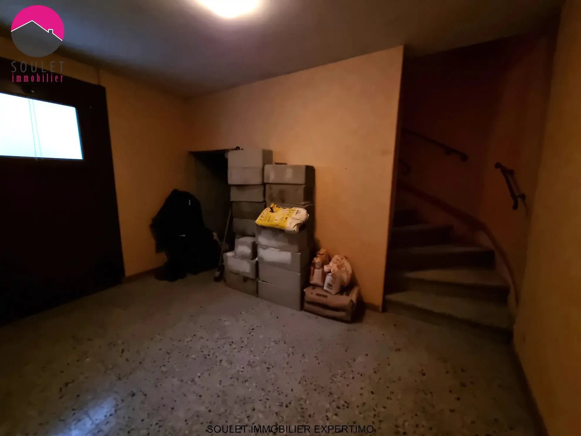 Maison de village à rénover de 90 m² à Mormoiron - Opportunité d'investissement 