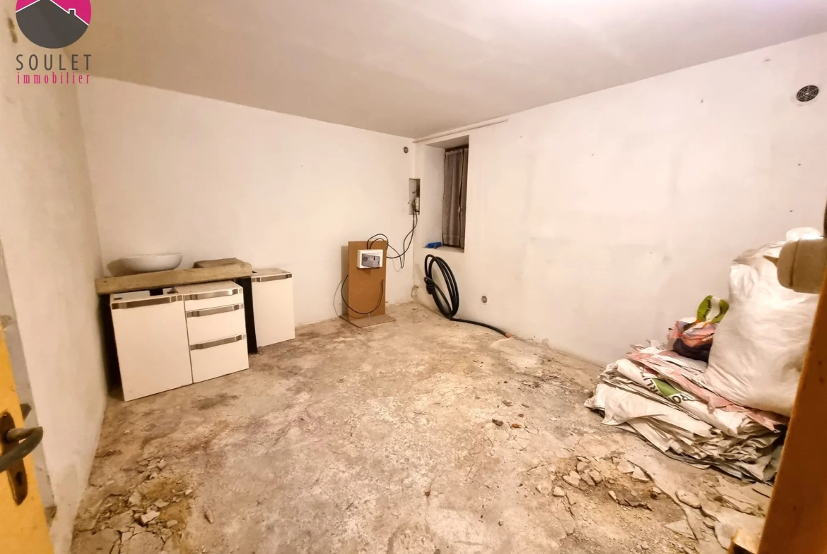 Maison de village à rénover de 90 m² à Mormoiron - Opportunité d'investissement 