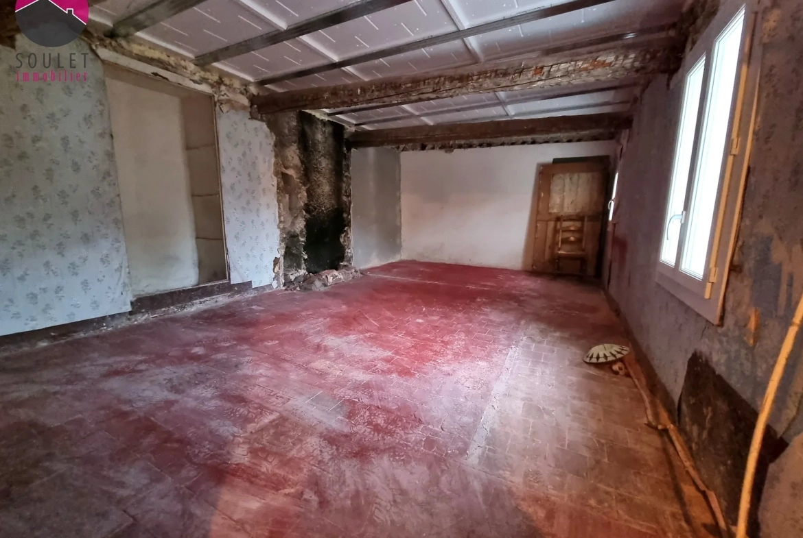 Maison de village à rénover de 90 m² à Mormoiron - Opportunité d'investissement 