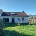 Belle maison écologique avec grande terrasse et vue à Cours en Beaujolais vert