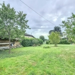 Terrain constructible de 555 m² à Saint Didier sur Chalaronne, proche commodités