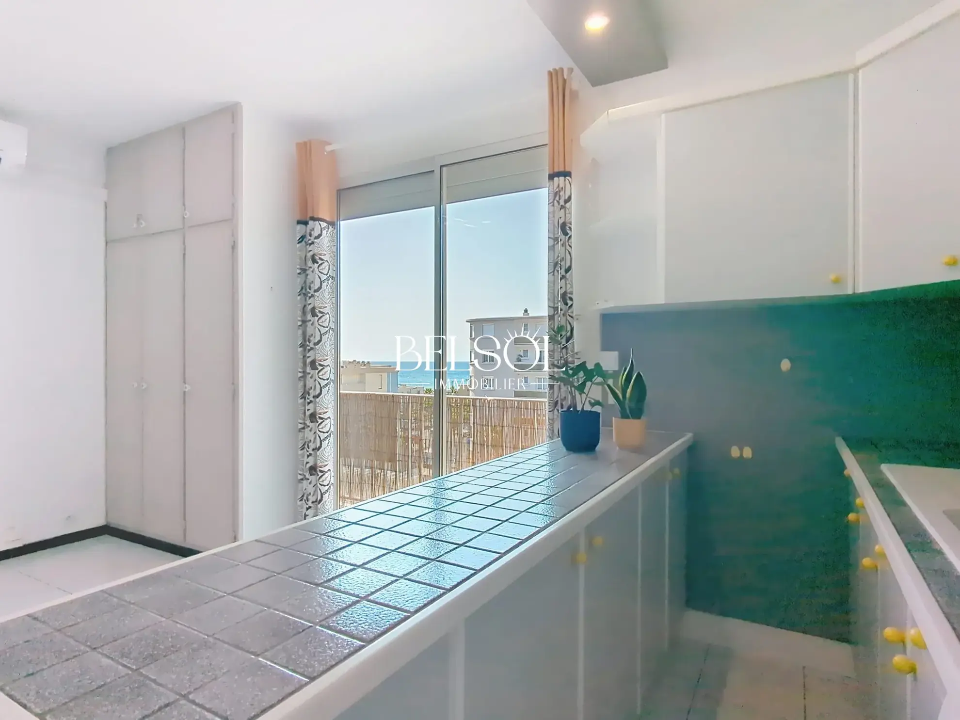 Studio rénové avec terrasse et vue mer à Saint-Cyprien 