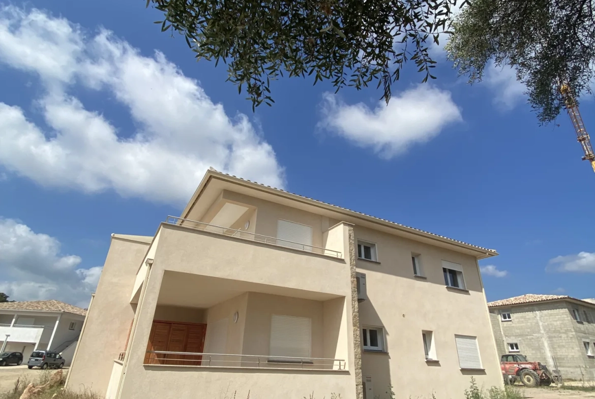 Appartement T2 neuf avec terrasse à Prunelli di Fiumorbu, à 10 minutes de la mer 