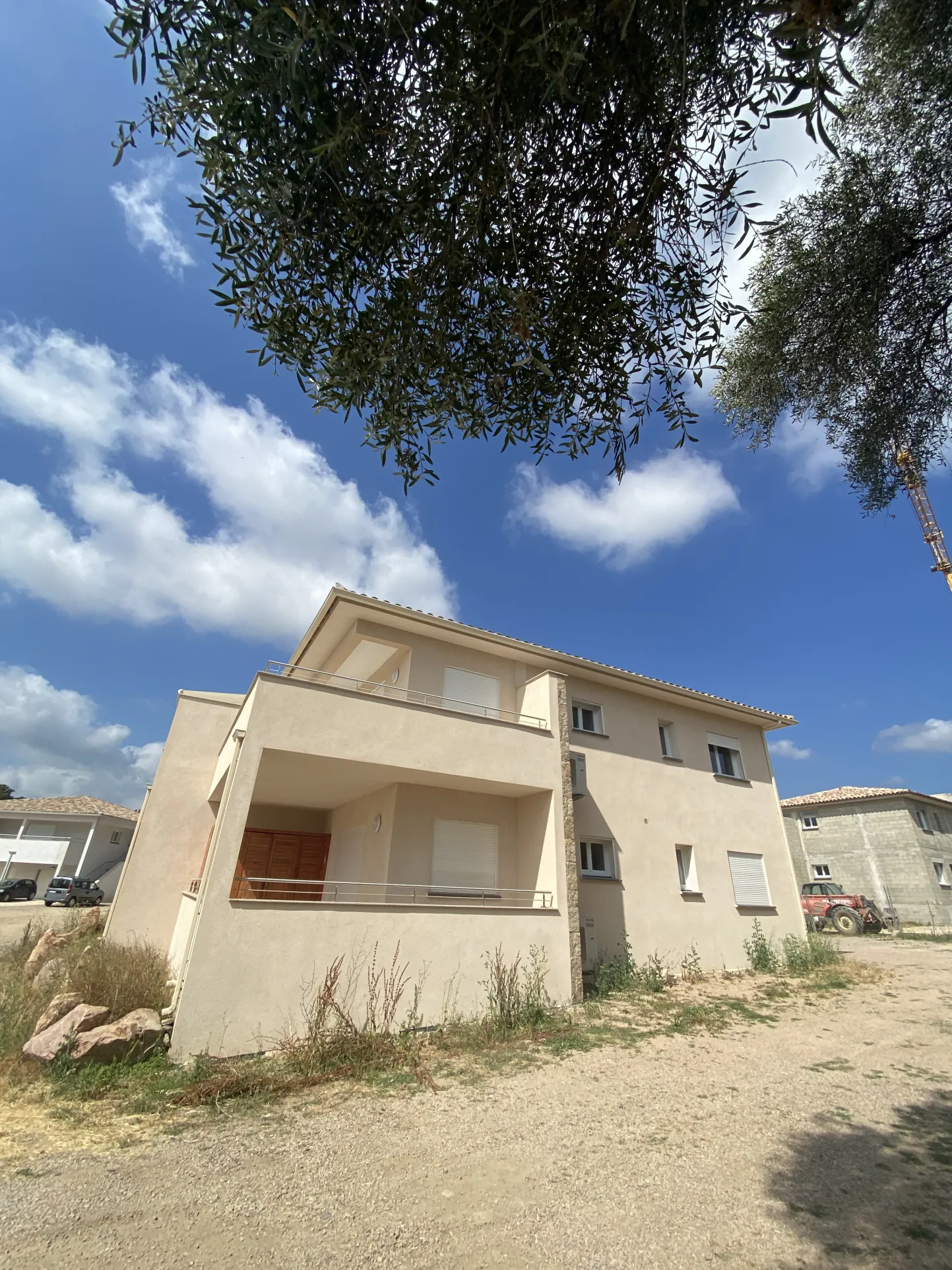 Appartement T2 neuf avec terrasse à Prunelli di Fiumorbu, à 10 minutes de la mer 
