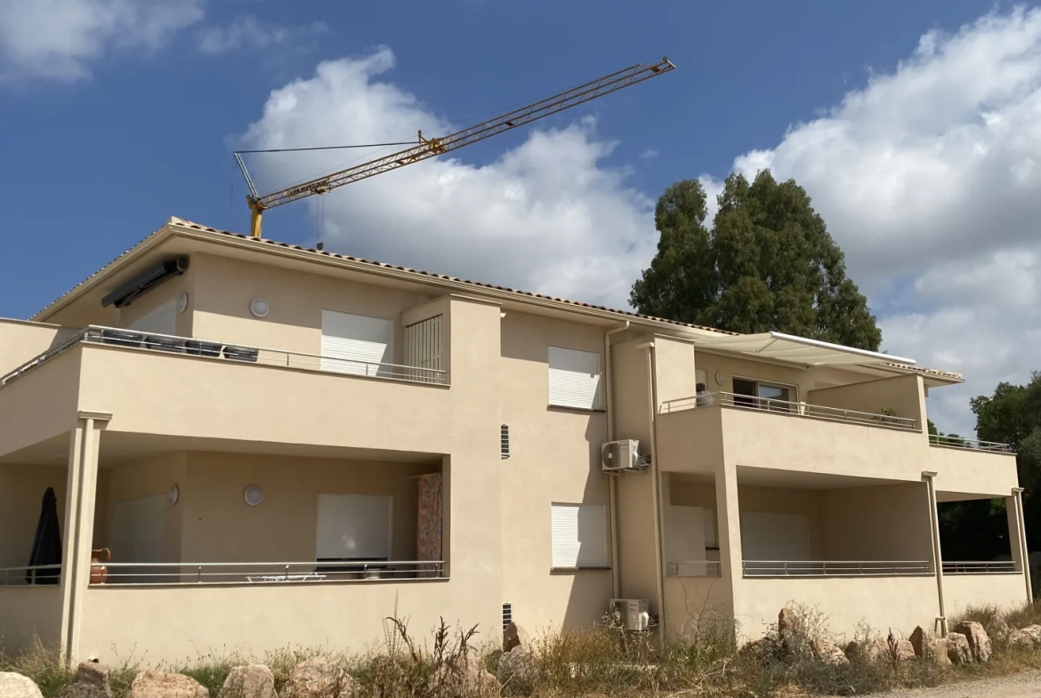 Appartement T2 neuf avec terrasse à Prunelli di Fiumorbu, à 10 minutes de la mer 