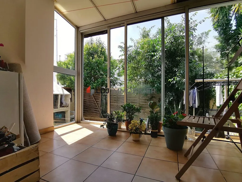 Maison 3 chambres avec garage à Perpignan dans secteur calme 