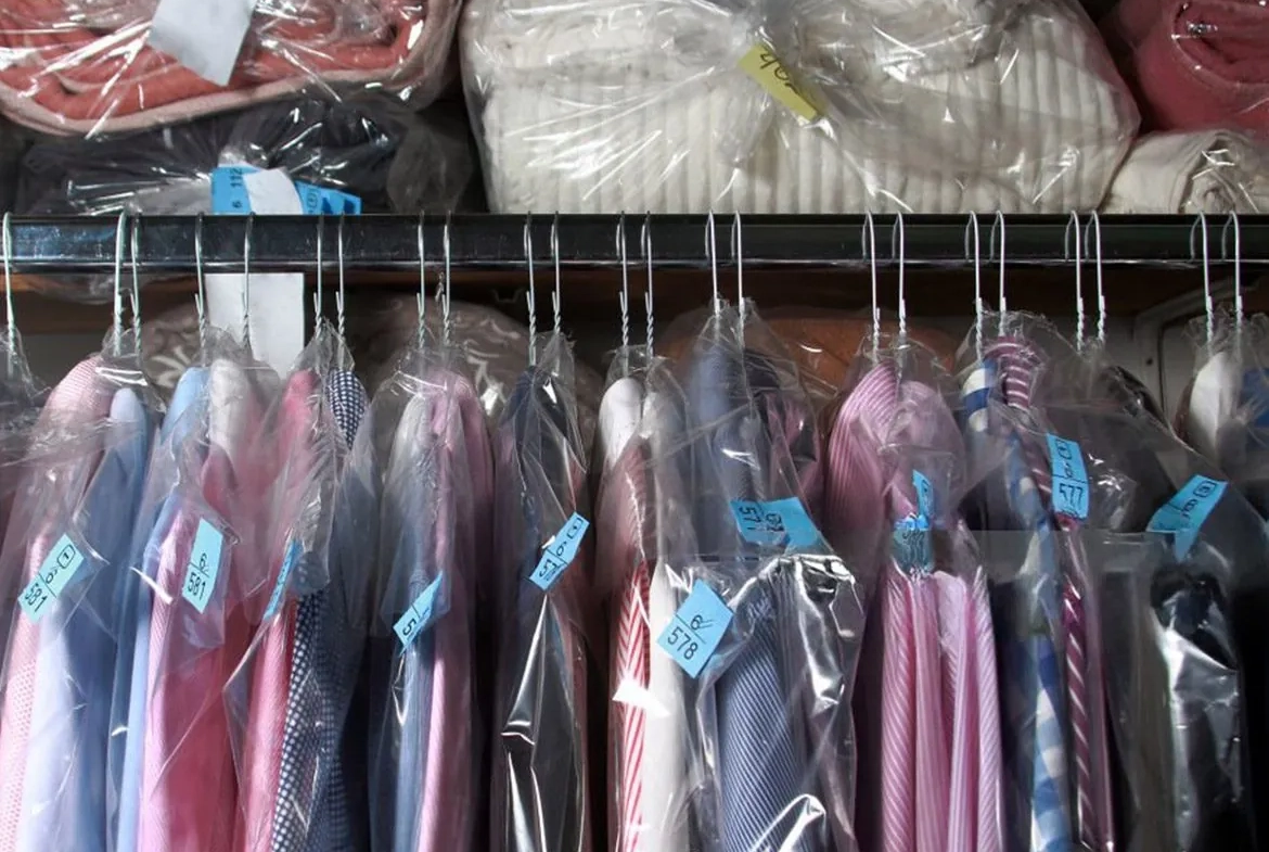 Fonds de commerce pour pressing ou couture à vendre au cœur de Genève 