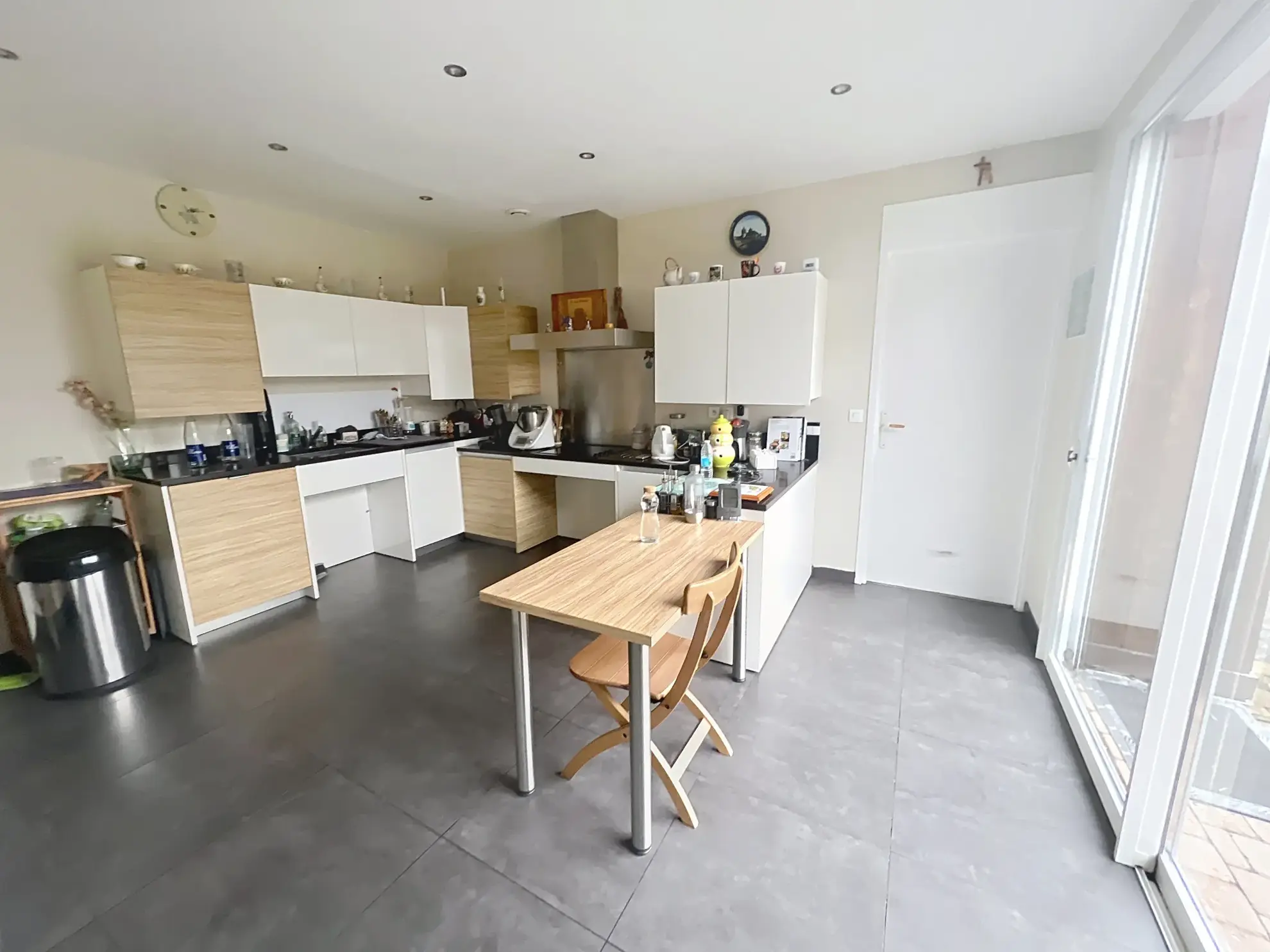 Maison en plain-pied de 120m² avec jardin, garage et rénovation récente à Roubaix 