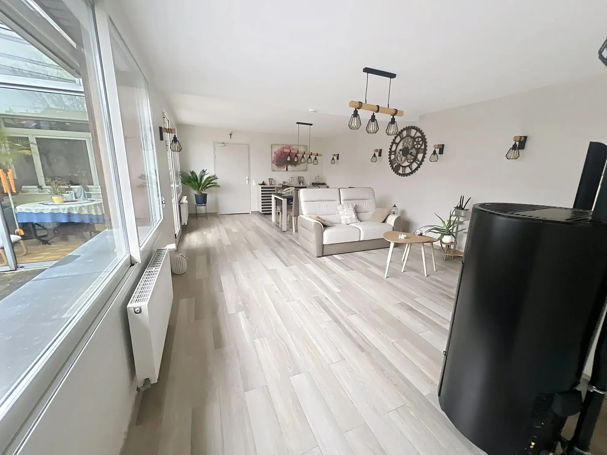 Maison en plain-pied de 120m² avec jardin, garage et rénovation récente à Roubaix 