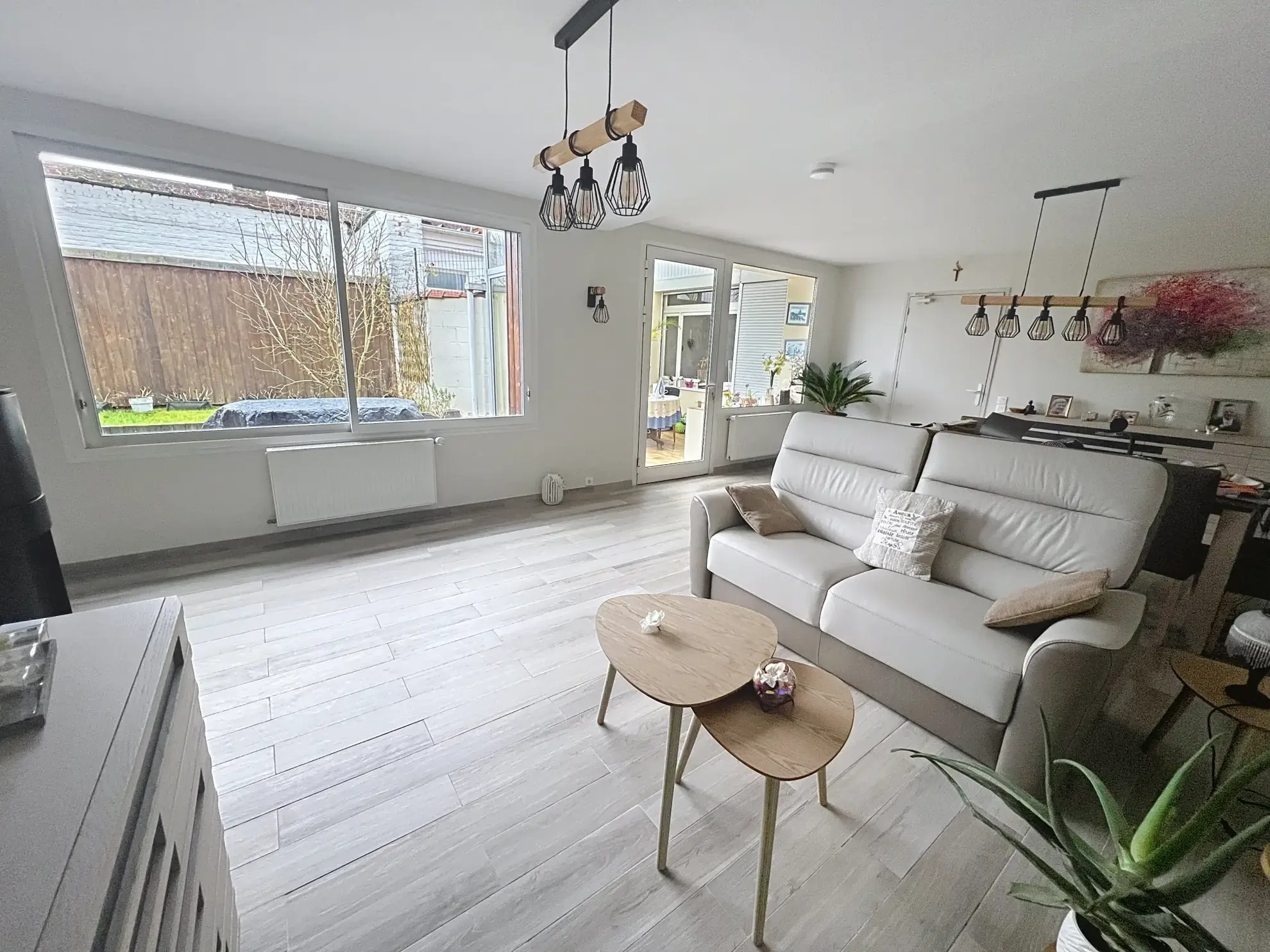 Maison en plain-pied de 120m² avec jardin, garage et rénovation récente à Roubaix 
